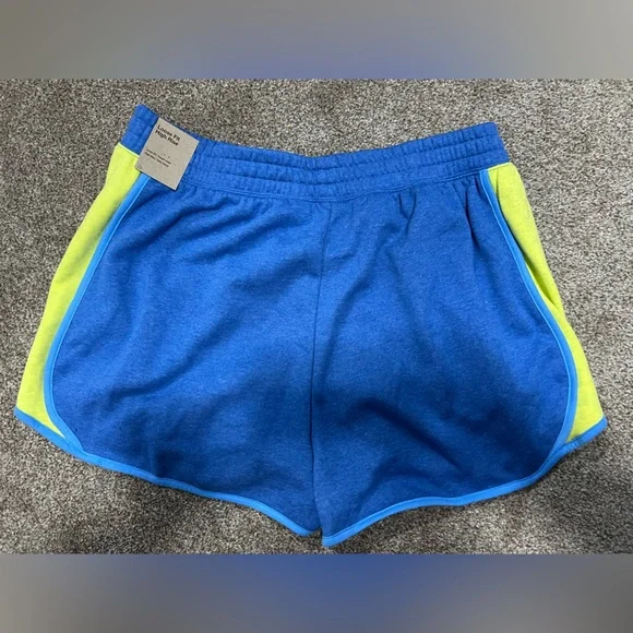 Nike Women’s Shorts - Picture 5 of 5